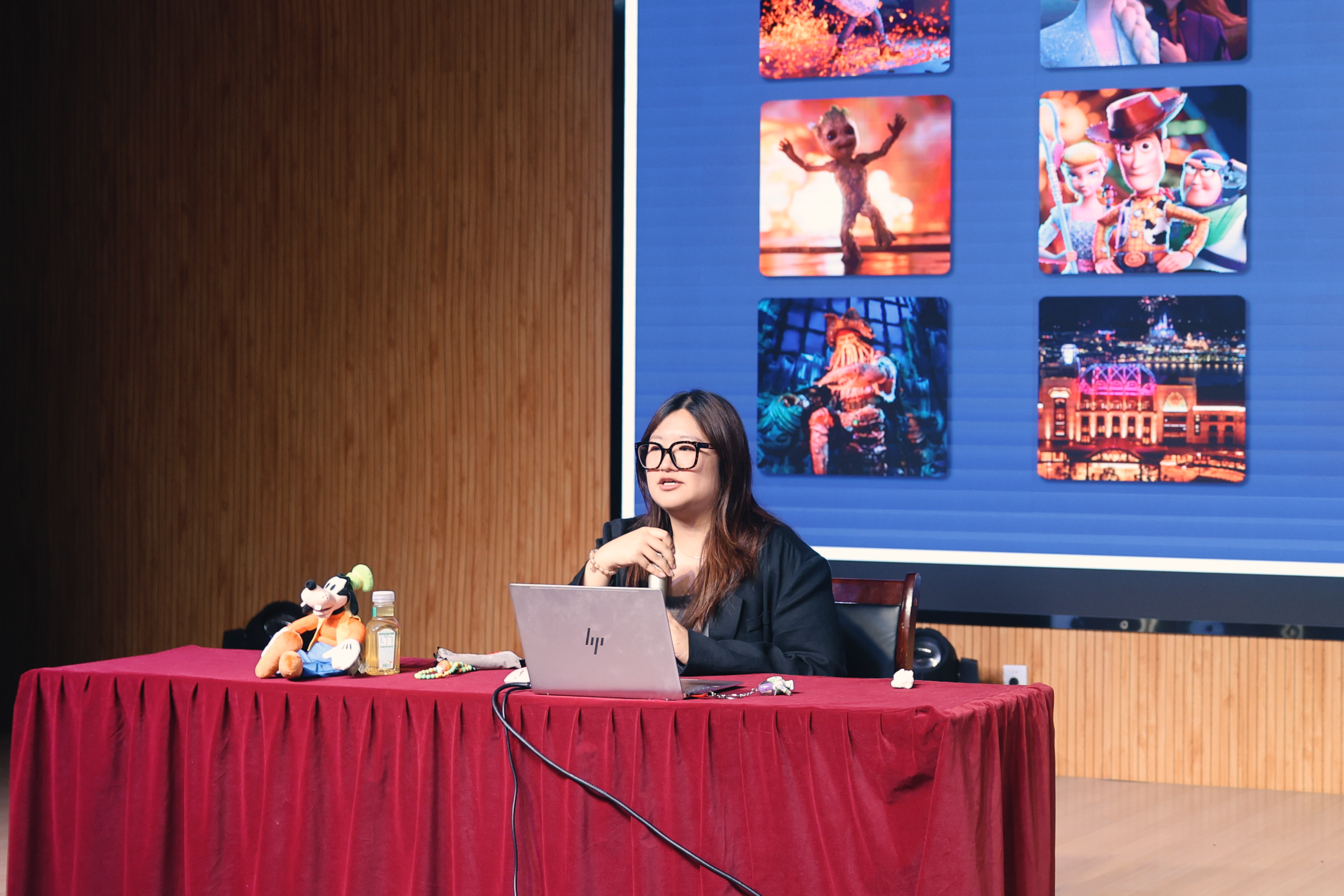 就业&ldquo;零距离&rdquo; l 上海迪士尼度假区来我校开展招聘宣讲会